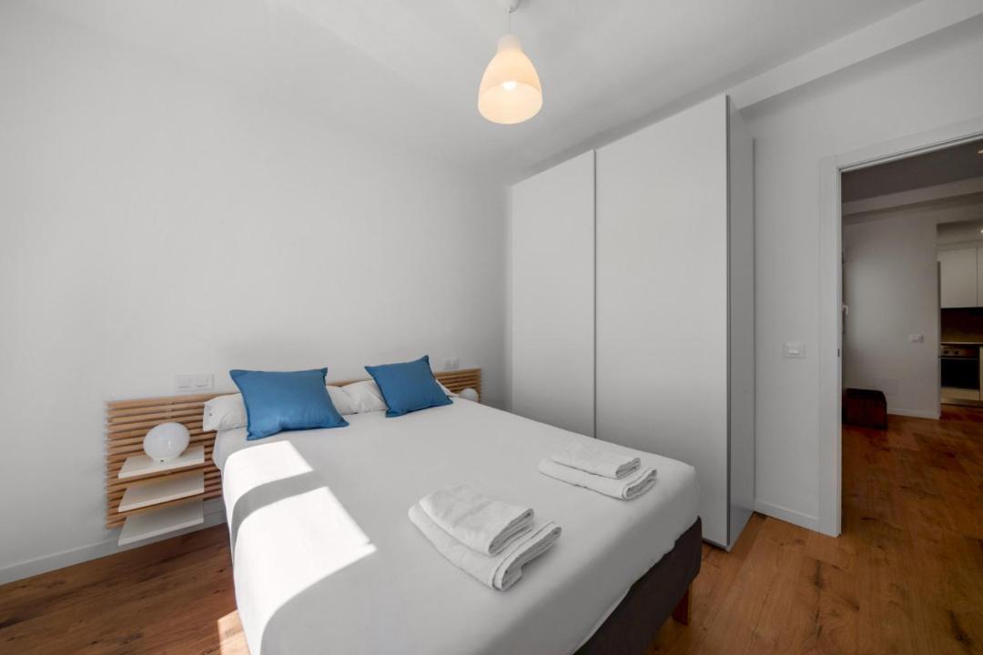 2 Bedrooms 1 Bathroom Furnished - Delicias - Bright - Mintystay マドリード エクステリア 写真