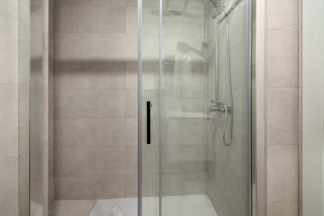 2 Bedrooms 1 Bathroom Furnished - Delicias - Bright - Mintystay マドリード エクステリア 写真
