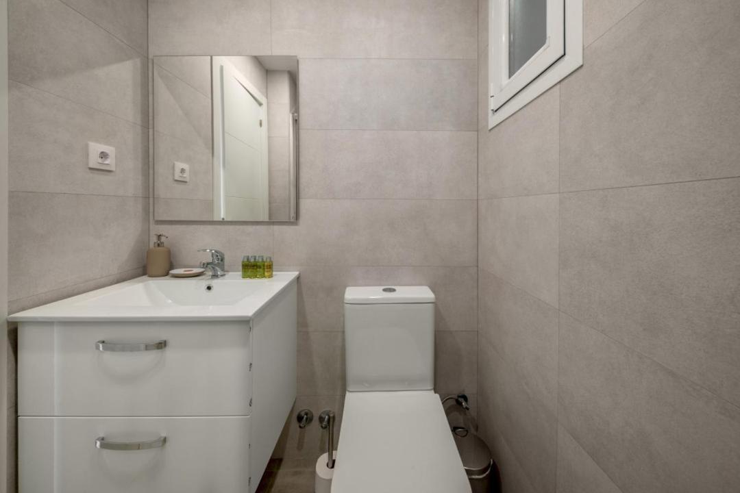 2 Bedrooms 1 Bathroom Furnished - Delicias - Bright - Mintystay マドリード エクステリア 写真