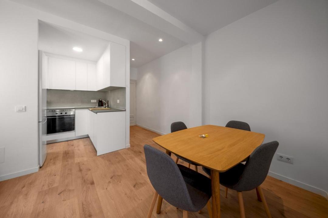 2 Bedrooms 1 Bathroom Furnished - Delicias - Bright - Mintystay マドリード エクステリア 写真